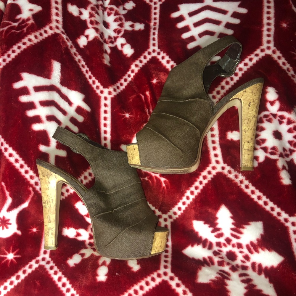 Cute Heels Hardly Worn
